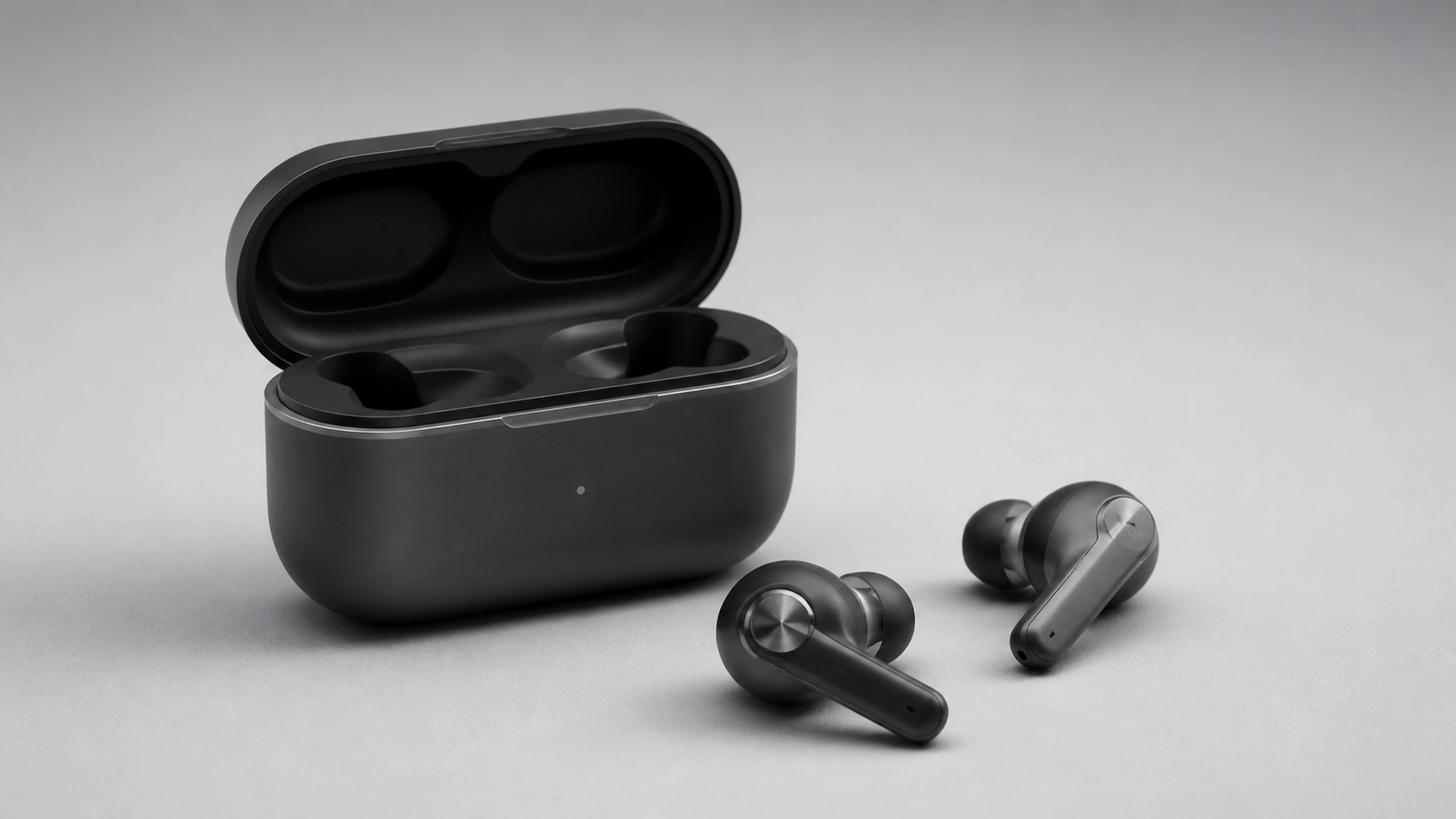Wireless earbuds with charging case